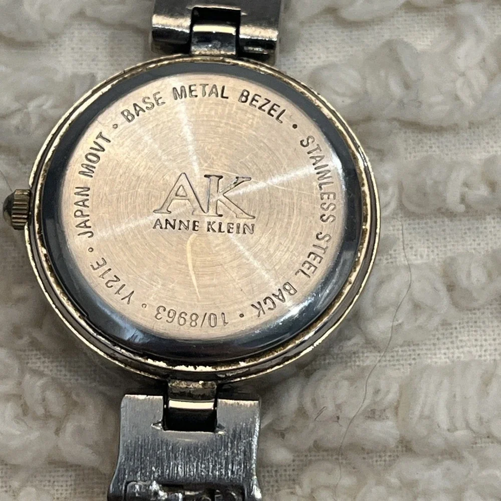 Anne Klein‎ Silver Gold Tone 10/8963 Y121E Women's Watch Needs Battery